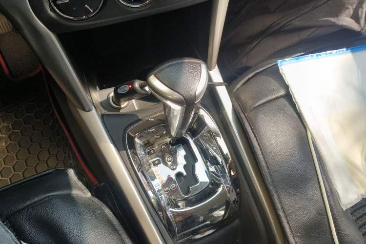 Used Citroen C3-XR 2015 1.6L Automatic Pioneer Model Gear Lever