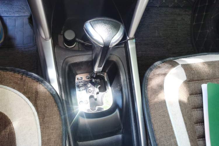 Used Citroen C3-XR 2015 1.6L Automatic Pioneer Model Gear Lever