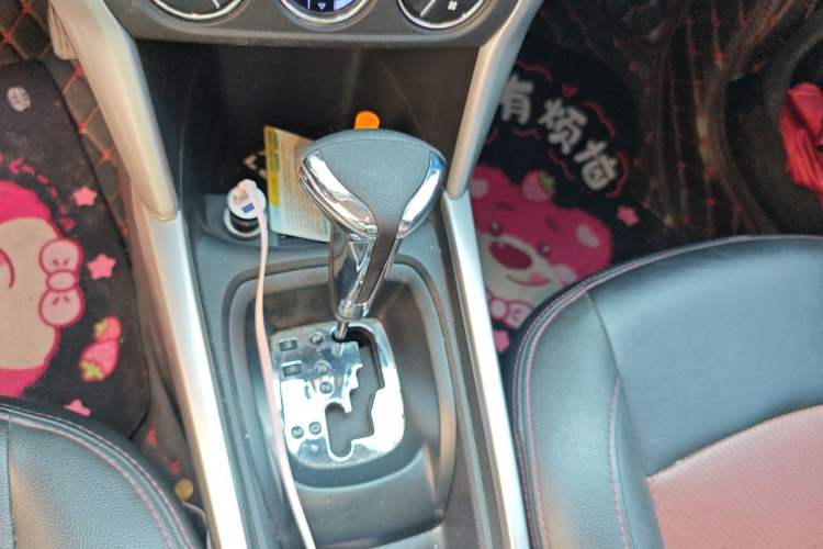Used Citroen C3-XR 2015 1.6L Automatic Pioneer Model Gear Lever