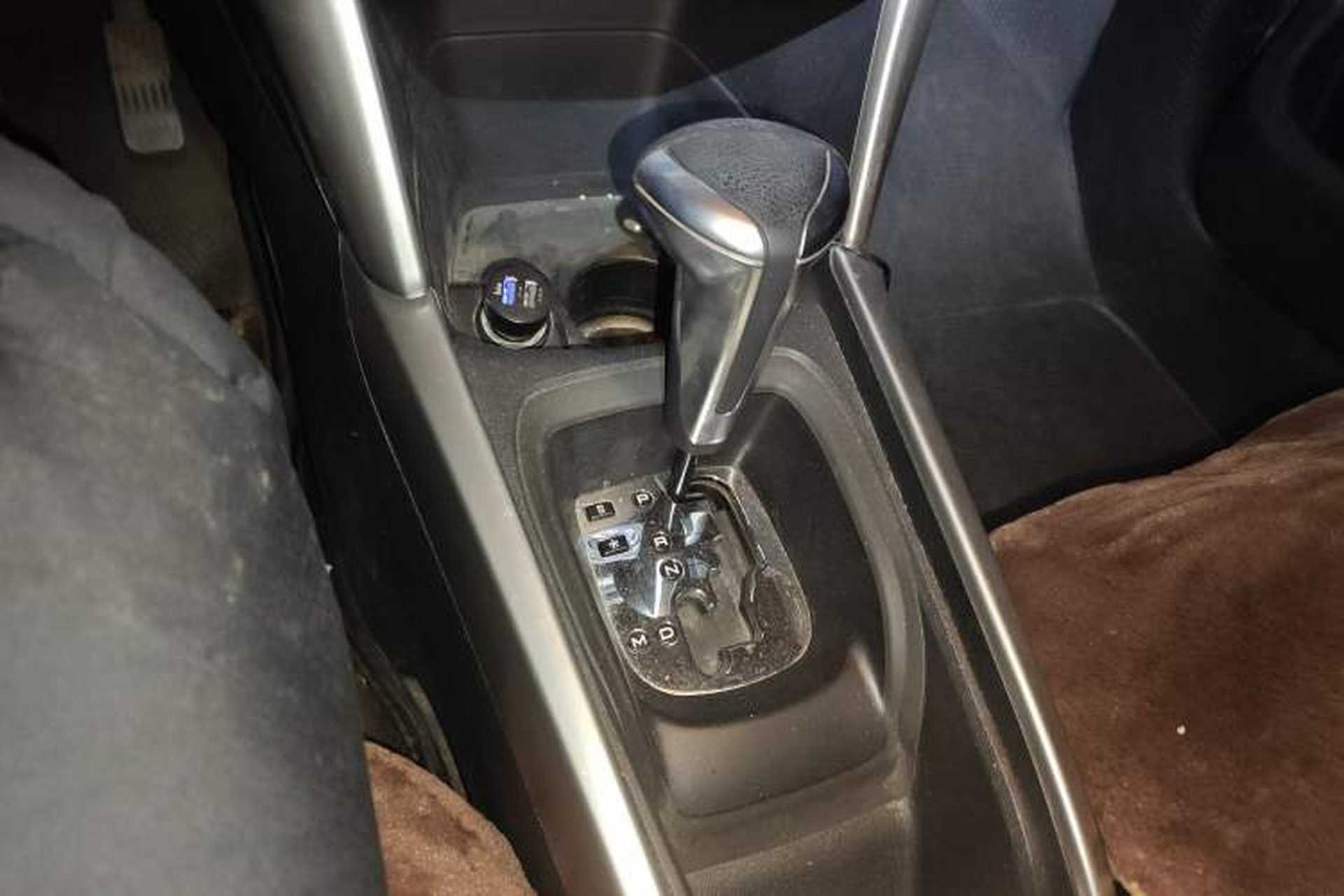 Used Citroen C3-XR 2015 1.6L Automatic Pioneer Model Gear Lever