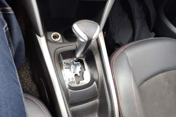 Used Citroen C3-XR 2015 1.6L Automatic Fashion Model Gear Lever