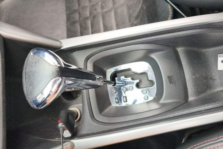 Used Citroen C3-XR 2015 1.6L Automatic Pioneer Model Gear Lever