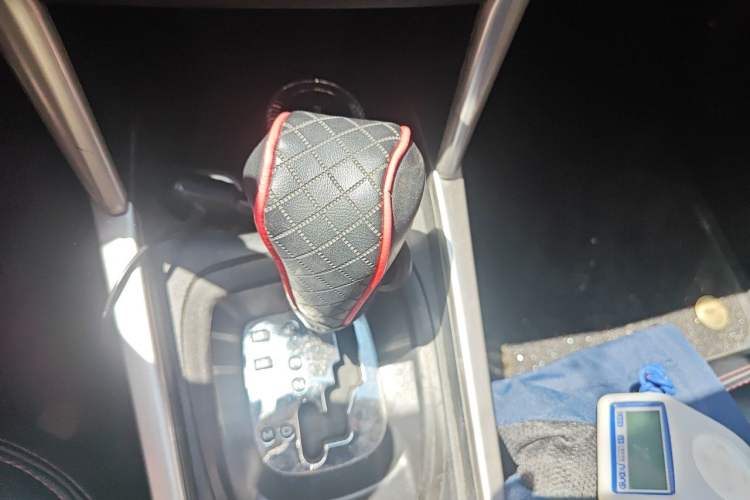 Used Citroen C3-XR 2015 1.6L Automatic Pioneer Model Gear Lever