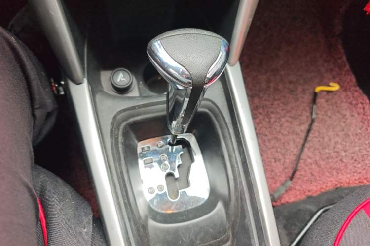 Used Citroen C3-XR 2015 1.6THP Automatic Pioneer Model Gear Lever