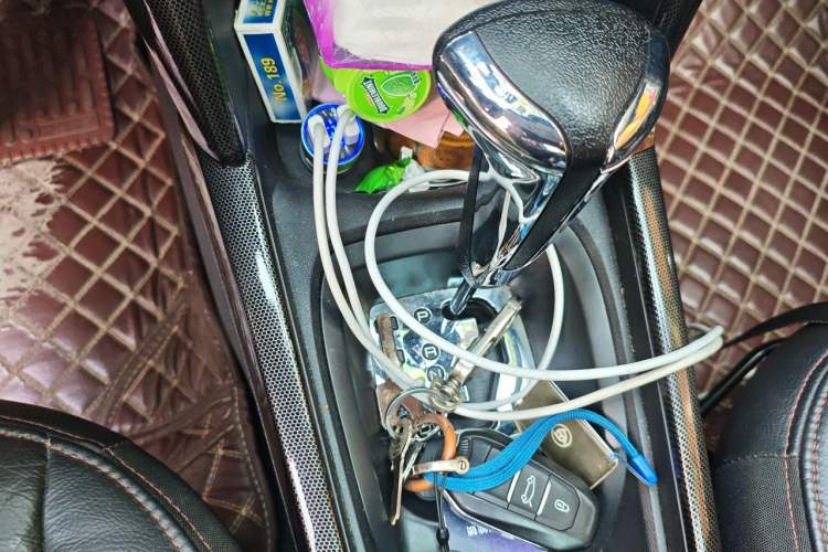 Used Citroen C3-XR 2015 1.6THP Automatic Flagship Model Gear Lever