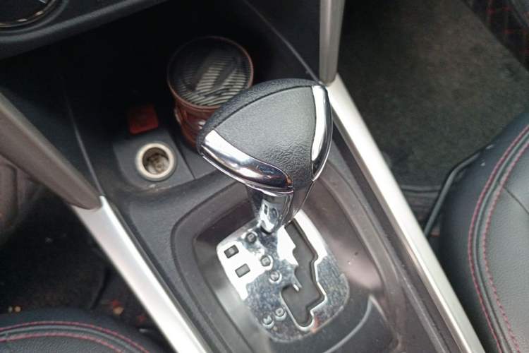 Used Citroen C3-XR 2015 1.6L Automatic Smart Version Gear Lever