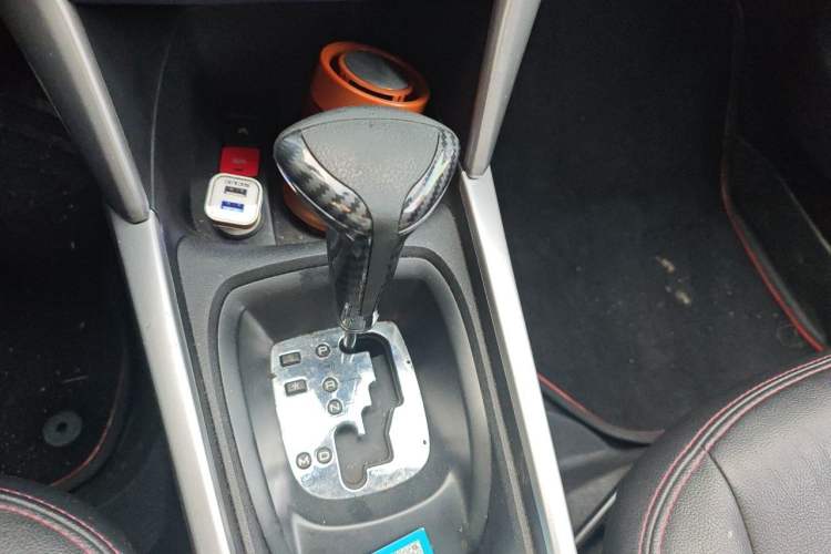 Used Citroen C3-XR 2015 1.6L Automatic Smart Version Gear Lever