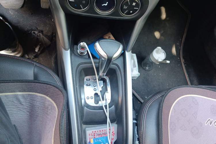 Used Citroen C3-XR 2015 1.6L Automatic Pioneer Model Gear Lever
