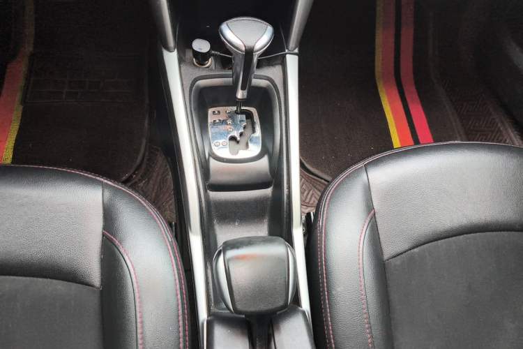 Used Citroen C3-XR 2015 1.6L Automatic Pioneer Model Gear Lever