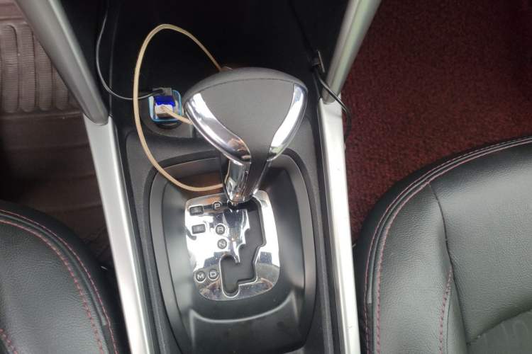 Used Citroen C3-XR 2015 1.6L Automatic Pioneer Model Gear Lever