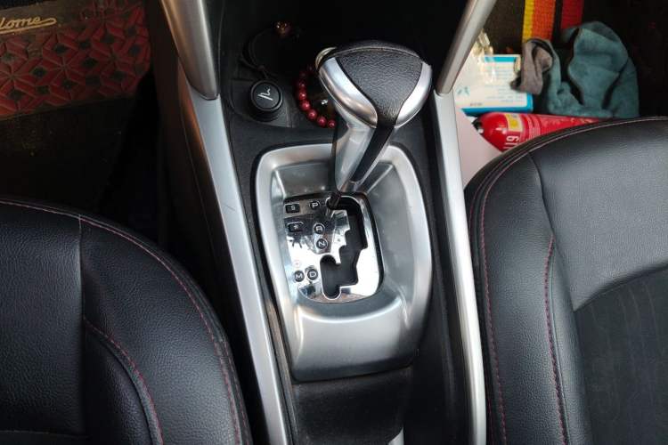 Used Citroen C3-XR 2015 1.6L Automatic Pioneer Model Gear Lever