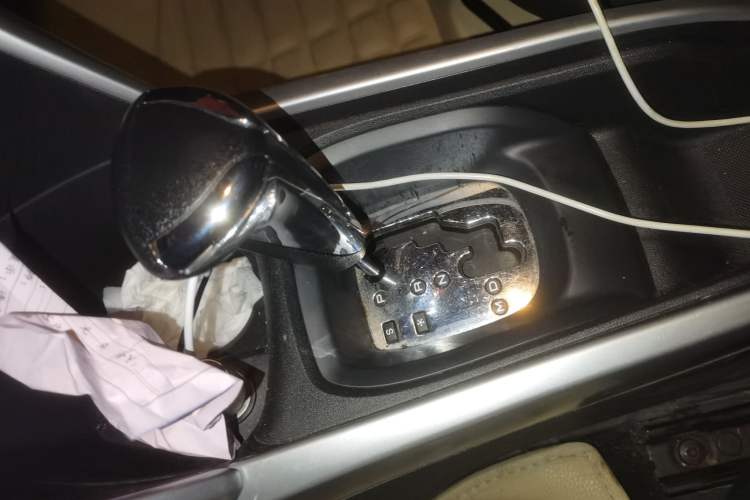 Used Citroen C3-XR 2015 1.6L Automatic Pioneer Model Gear Lever