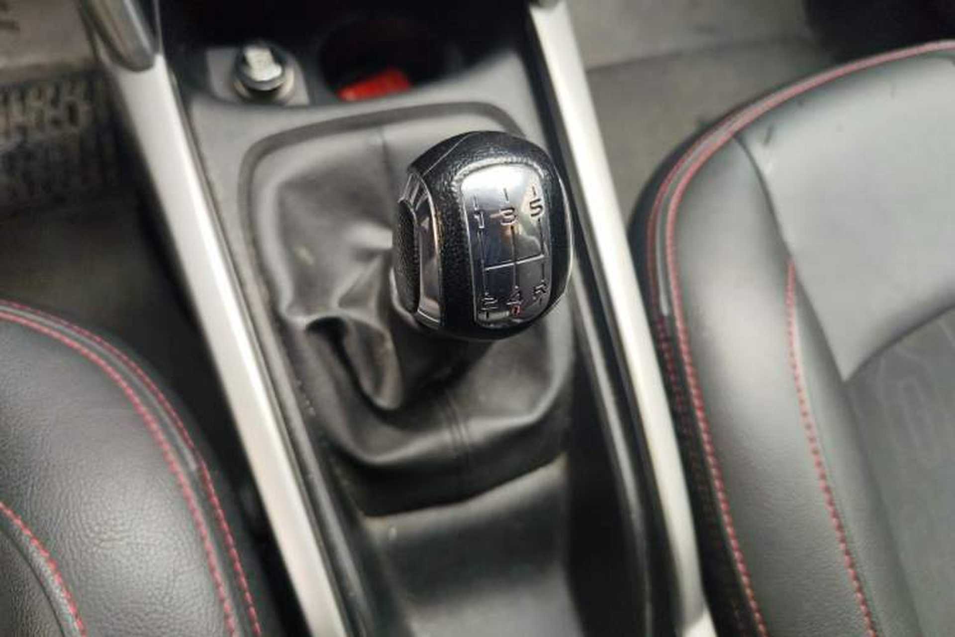 Used Citroen C3-XR 2015 1.6L Manual Pioneer Model Gear Lever