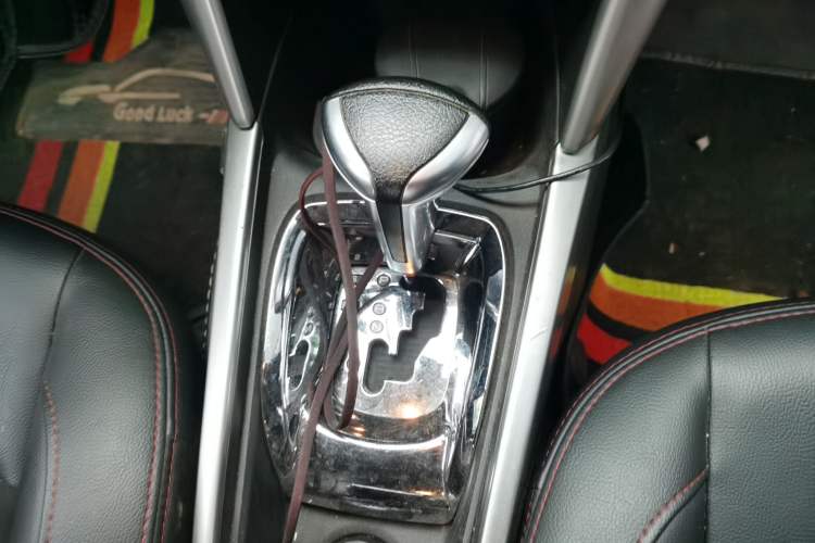 Used Citroen C3-XR 2015 1.6THP Automatic Pioneer Model Gear Lever