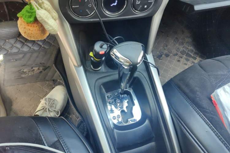 Used Citroen C3-XR 2015 1.6L Automatic Pioneer Model Gear Lever
