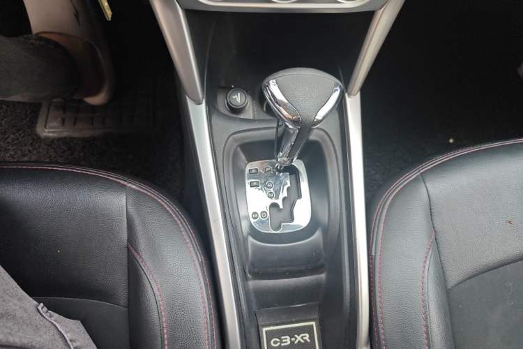 Used Citroen C3-XR 2015 1.6L Automatic Pioneer Model Gear Lever