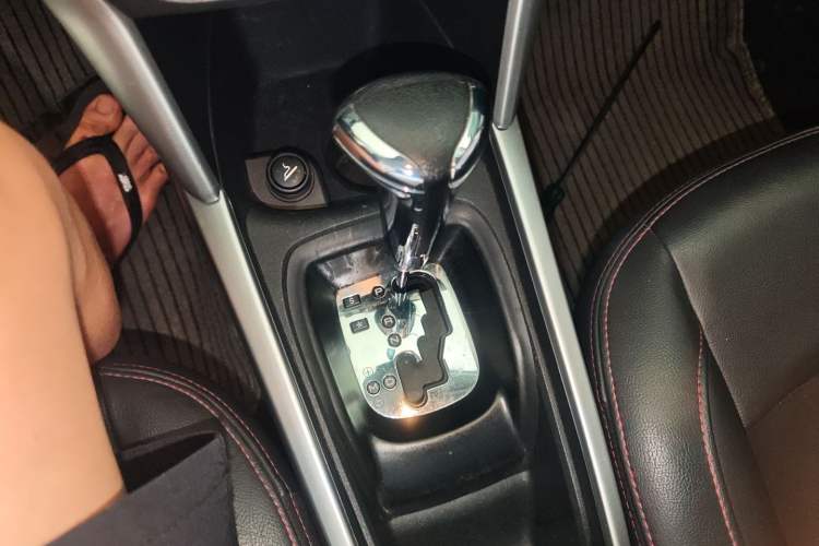 Used Citroen C3-XR 2015 1.6L Automatic Pioneer Model Gear Lever