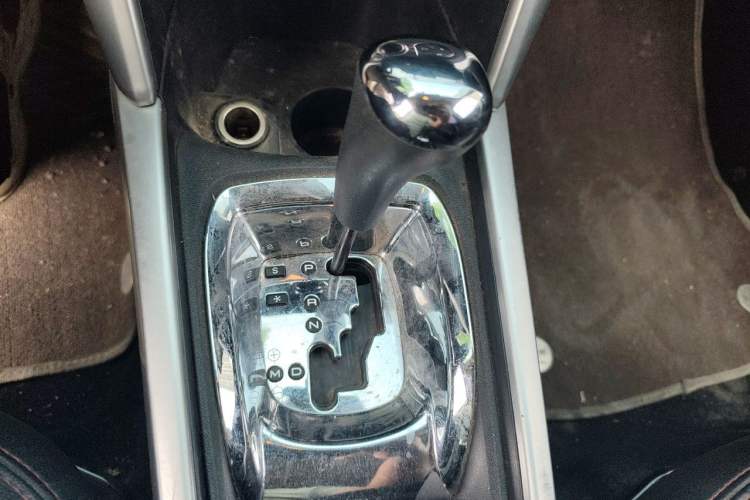 Used Citroen C3-XR 2015 1.6L Automatic Pioneer Model Gear Lever