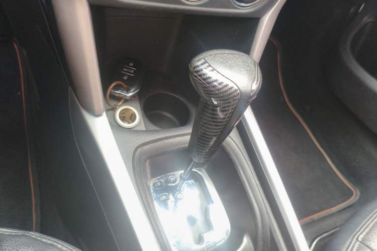 Used Citroen C3-XR 2015 1.6L Automatic Smart Version Gear Lever