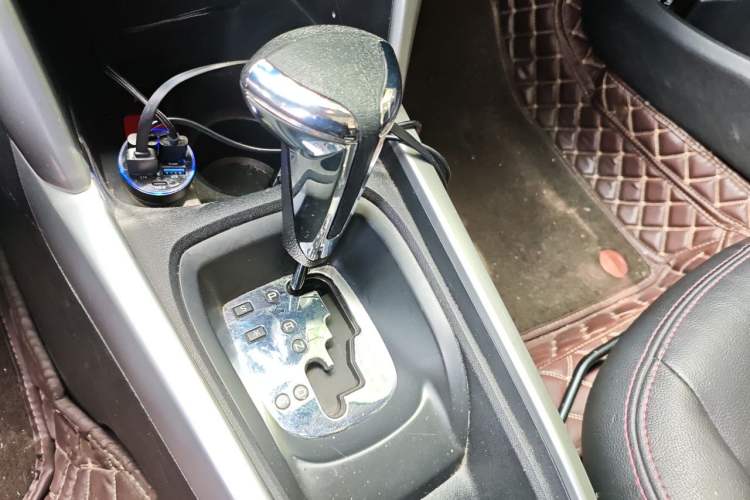 Used Citroen C3-XR 2015 1.6L Automatic Smart Version Gear Lever