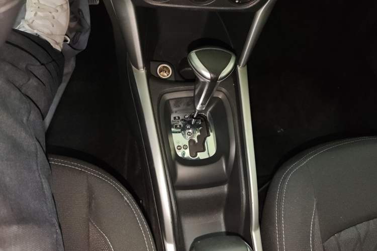 Used Citroen C3-XR 2015 1.6L Automatic Fashion Model Gear Lever