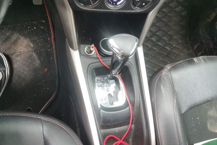 Used Citroen C3-XR 2015 1.6L Automatic Pioneer Model Gear Lever
