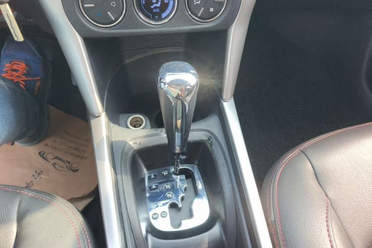 Used Citroen C3-XR 2015 1.6L Automatic Pioneer Model Gear Lever