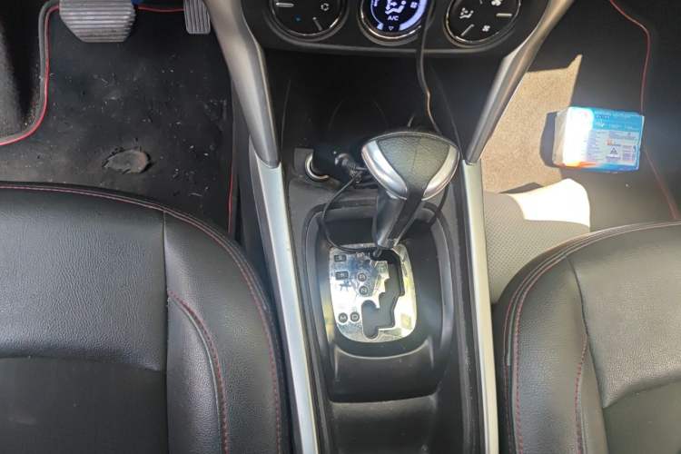 Used Citroen C3-XR 2015 1.6L Automatic Pioneer Model Gear Lever