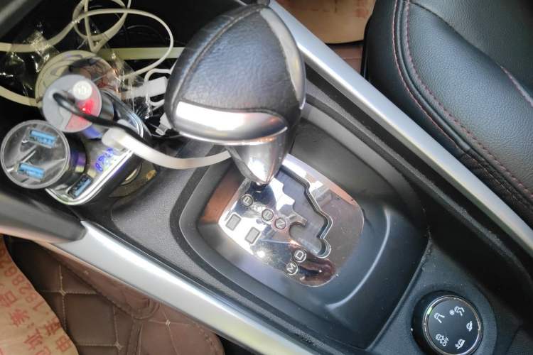 Used Citroen C3-XR 2015 1.6THP Automatic Pioneer Model Gear Lever