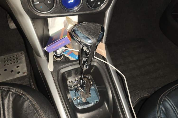 Used Citroen C3-XR 2015 1.6THP Automatic Pioneer Model Gear Lever