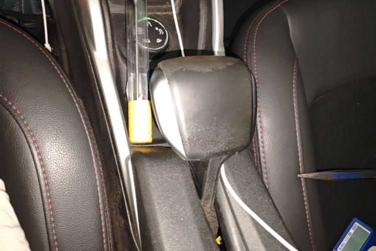 Used Citroen C3-XR 2015 1.6THP Automatic Pioneer Model Gear Lever