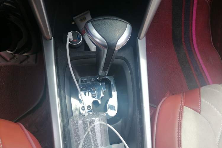 Used Citroen C3-XR 2015 1.6L Automatic Pioneer Model Gear Lever
