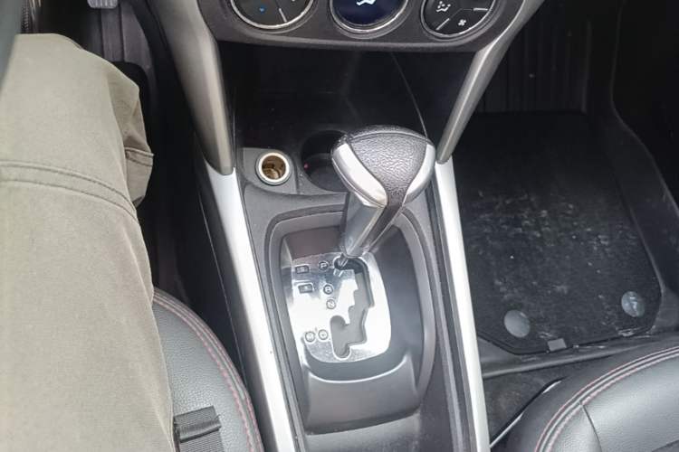 Used Citroen C3-XR 2015 1.6L Automatic Pioneer Model Gear Lever