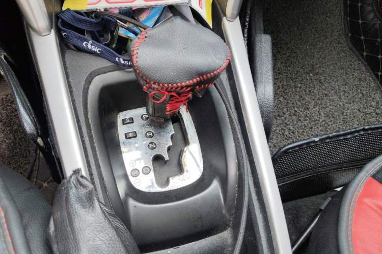 Used Citroen C3-XR 2015 1.6L Automatic Pioneer Model Gear Lever