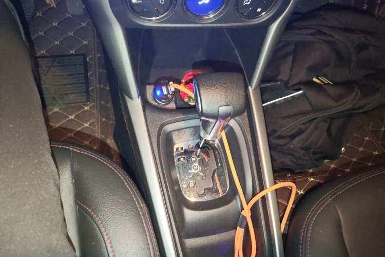 Used Citroen C3-XR 2015 1.6L Automatic Pioneer Model Gear Lever
