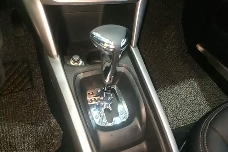 Used Citroen C3-XR 2015 1.6L Automatic Pioneer Model Gear Lever