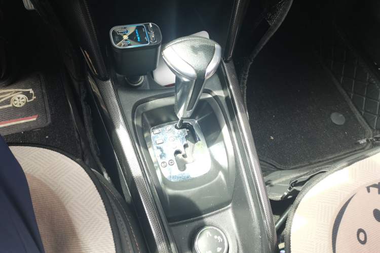 Used Citroen C3-XR 2015 1.6THP Automatic Flagship Model Gear Lever