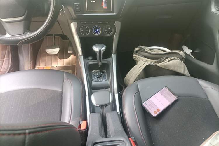 Used Citroen C3-XR 2015 1.6L Automatic Pioneer Model Gear Lever