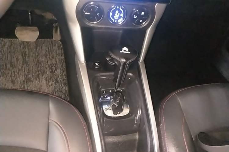 Used Citroen C3-XR 2015 1.6L Automatic Pioneer Model Gear Lever