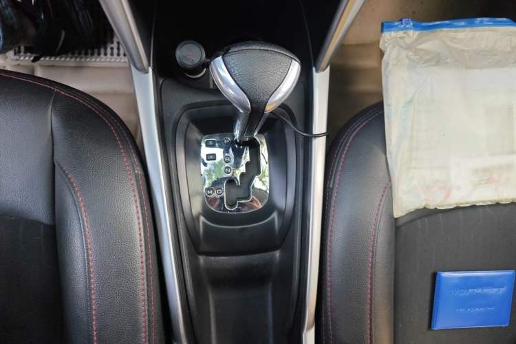 Used Citroen C3-XR 2015 1.6L Automatic Smart Version Gear Lever
