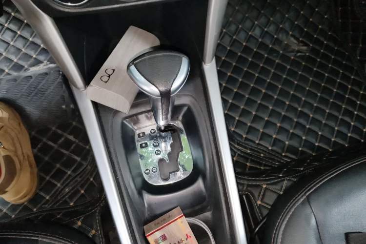 Used Citroen C3-XR 2015 1.6L Automatic Pioneer Model Gear Lever