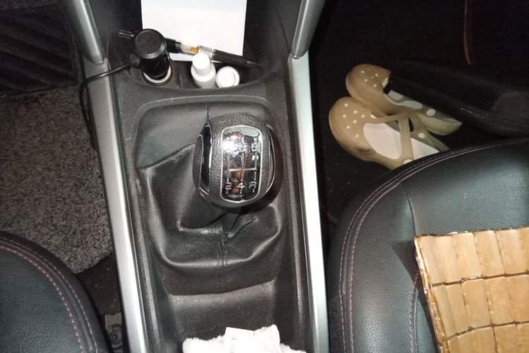 Used Citroen C3-XR 2015 1.6L Manual Pioneer Model Gear Lever