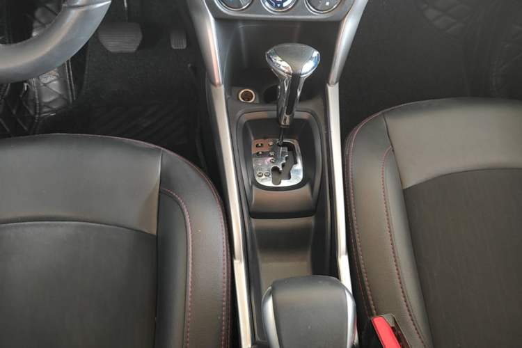 Used Citroen C3-XR 2015 1.6L Automatic Pioneer Model Gear Lever