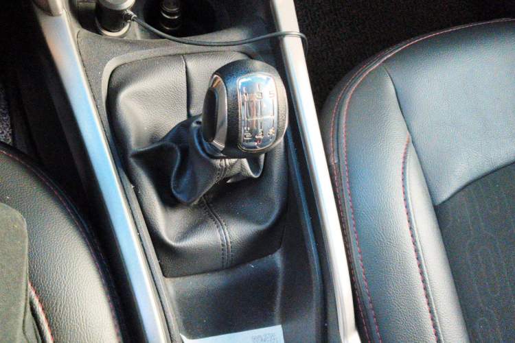 Used Citroen C3-XR 2015 1.6L Manual Pioneer Model Gear Lever