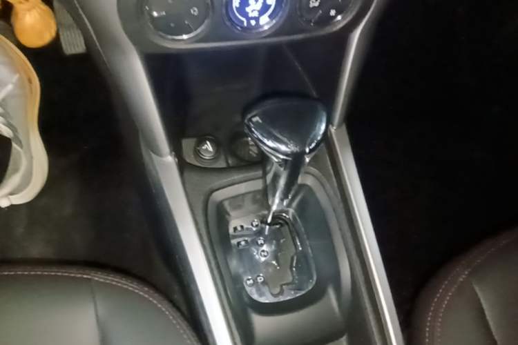 Used Citroen C3-XR 2015 1.6L Automatic Pioneer Model Gear Lever