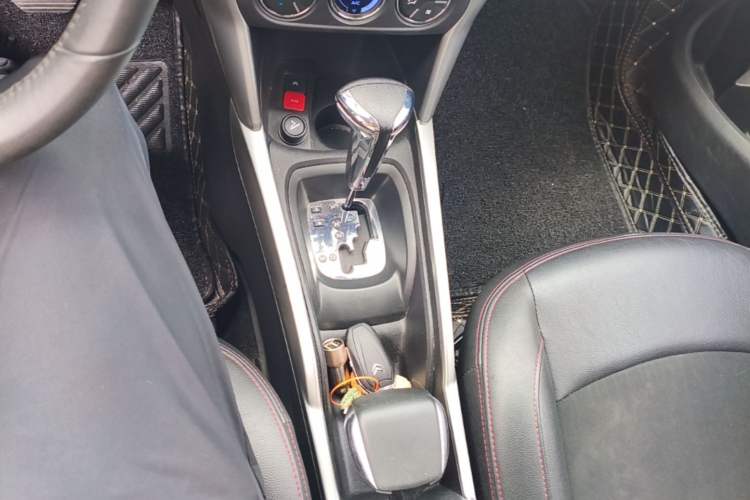 Used Citroen C3-XR 2015 1.6L Automatic Smart Version Gear Lever