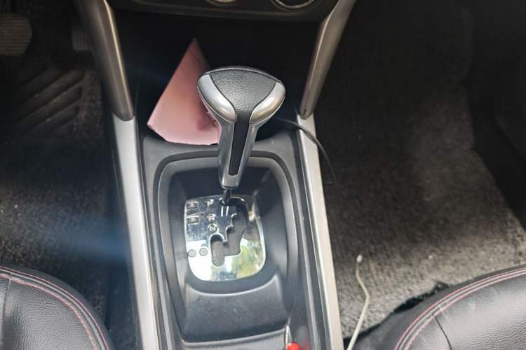 Used Citroen C3-XR 2015 1.6THP Automatic Smart Model Gear Lever
