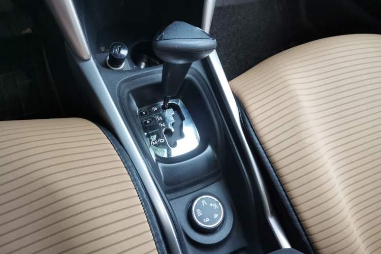Used Citroen C3-XR 2015 1.6THP Automatic Pioneer Model Gear Lever