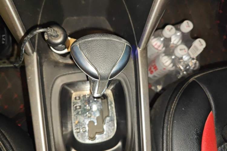 Used Citroen C3-XR 2015 1.6L Automatic Pioneer Model Gear Lever