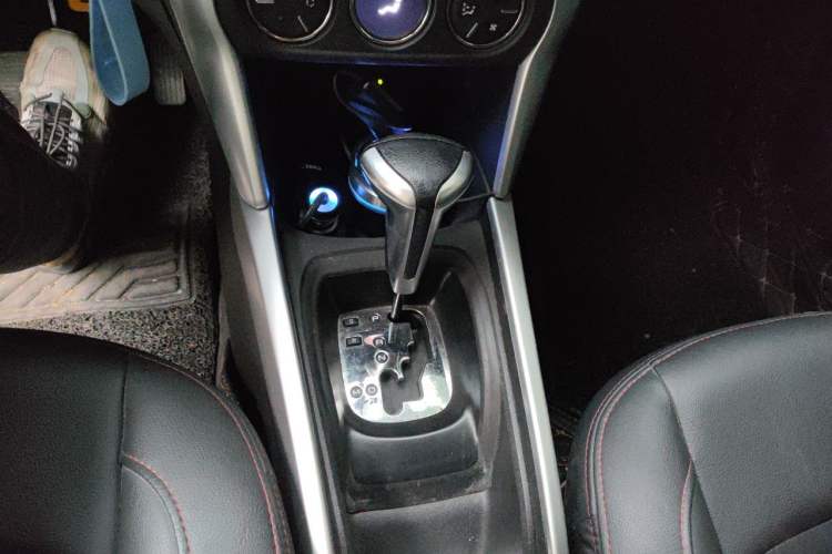 Used Citroen C3-XR 2015 1.6L Automatic Pioneer Model Gear Lever